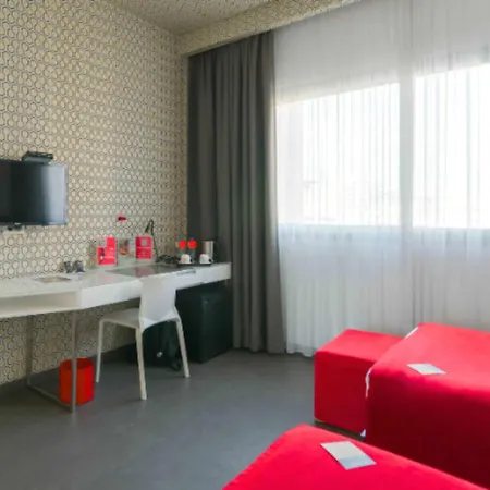 The Smallville Hotel Beirut Exterior photo